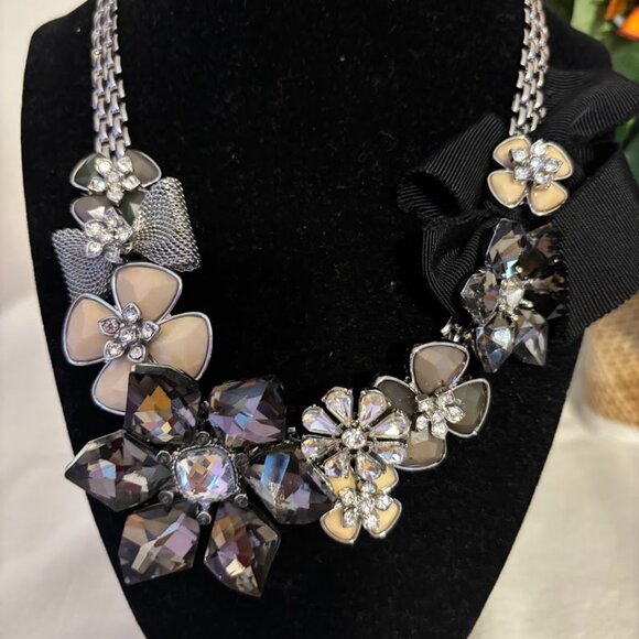 Beautiful Talbots Necklace (20"), Bracelet and 2 Earrings set - Picture 14 of 16